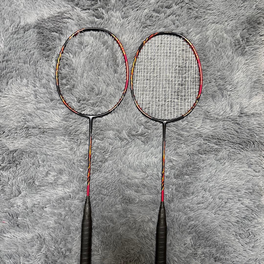 バドミントンラケット アストロクス99プロ　2本セット　4UG5 最終値下げ！