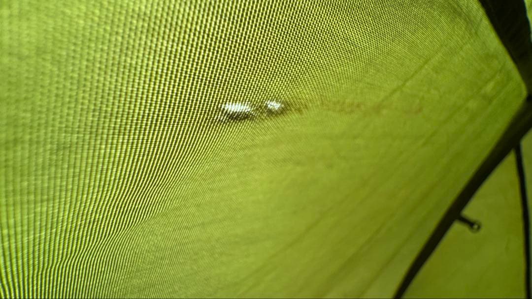 カマボコテント3 オプション品充実　寝室とリビングに分かれています