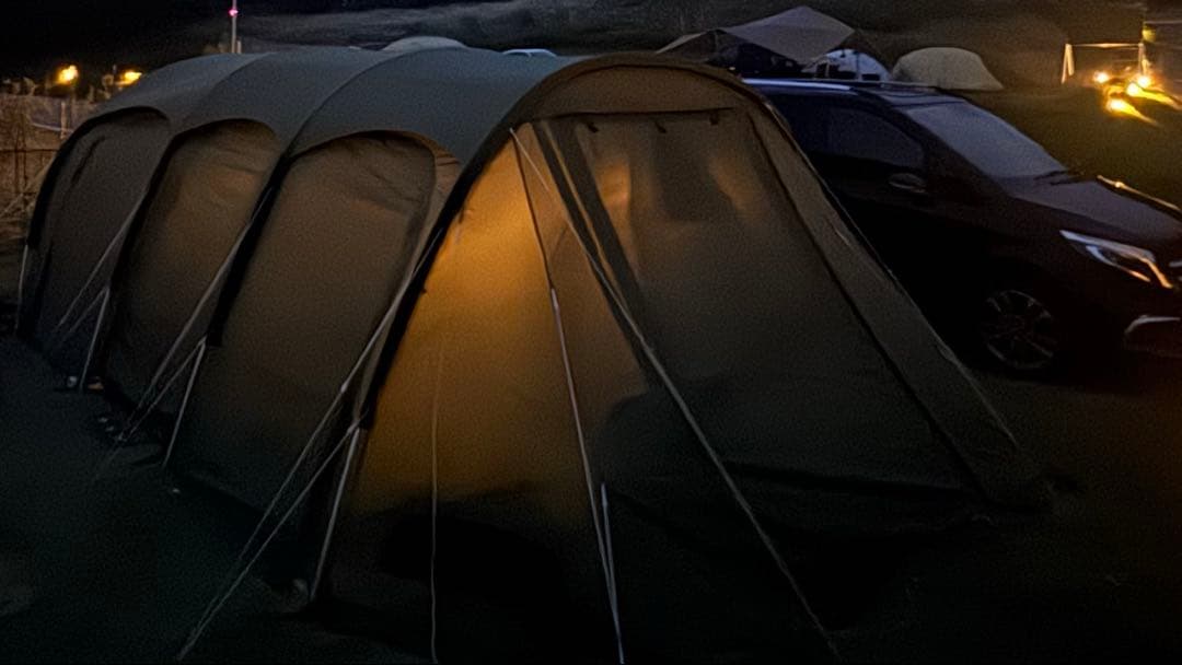 カマボコテント3 オプション品充実　寝室とリビングに分かれています