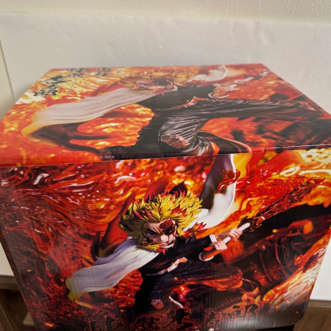 鬼滅の刃　煉獄杏寿郎　炎柱　特大　フィギュア 炎柱 LED点灯　無限夢列車編