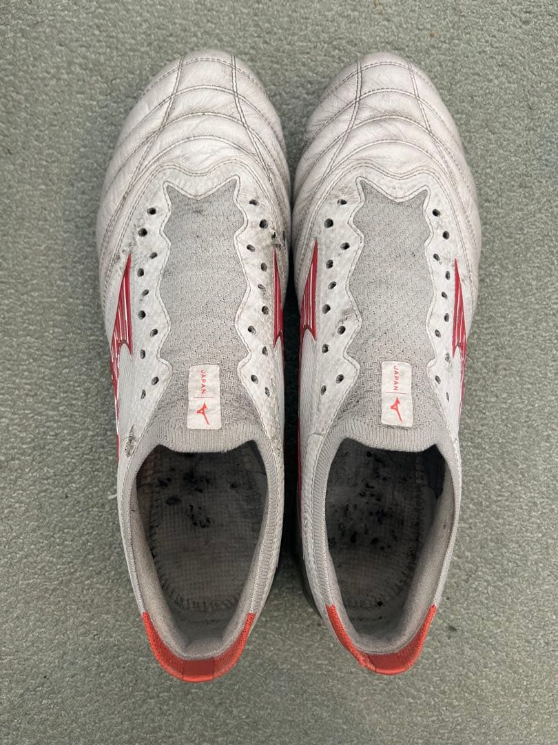 MIZUNO モレリアネオ4β 限定CHARGE PACK 27.0cm