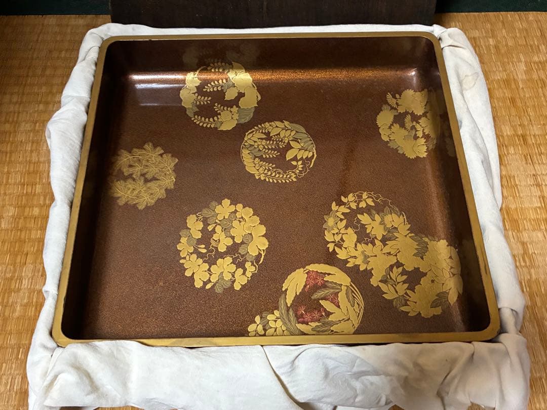 漆器 金箔 唐草紋 蒔絵 梨地 四角盆 時代物 木箱入