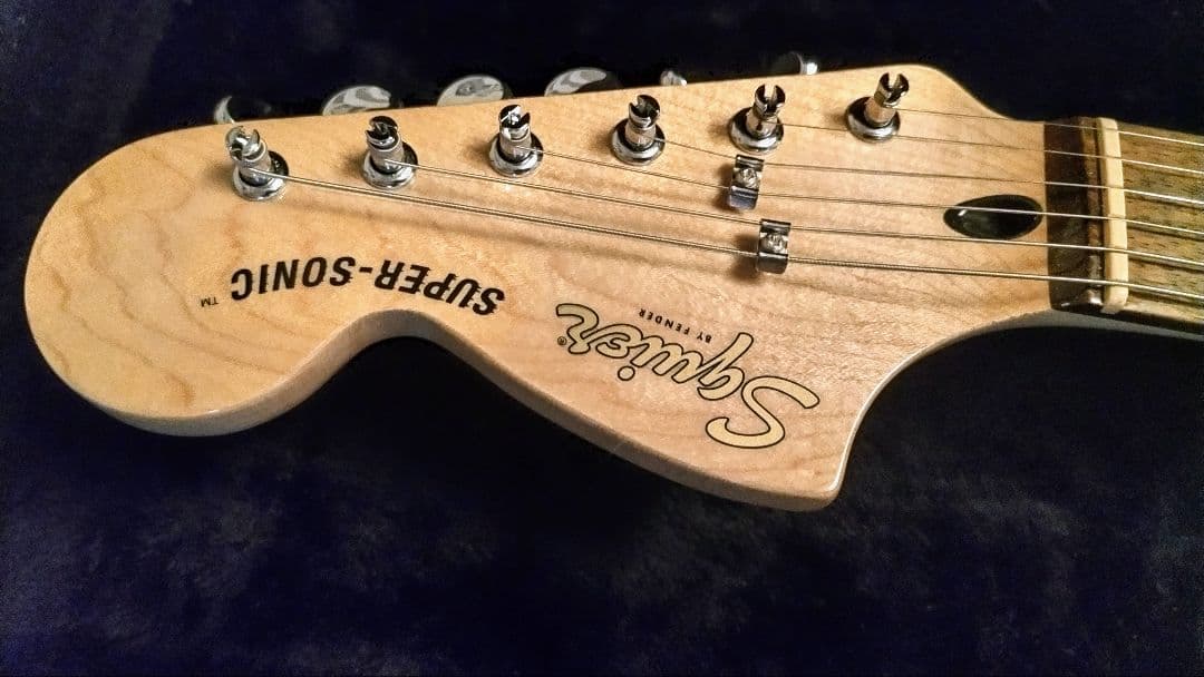 ギター Squier Paranormal Super-Sonic Shell Pink