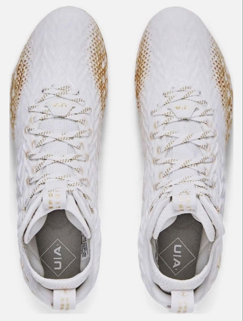 アンダーアーマー 29 スポットライト アメフト スパイク シューズ 金 靴