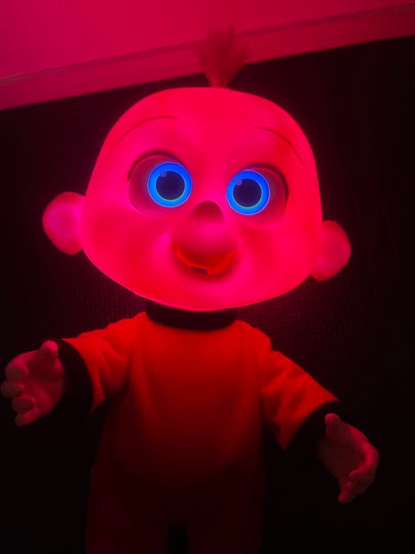 ディズニー　インクレディブル　ジャックジャック　ライトサウンドフィギュア