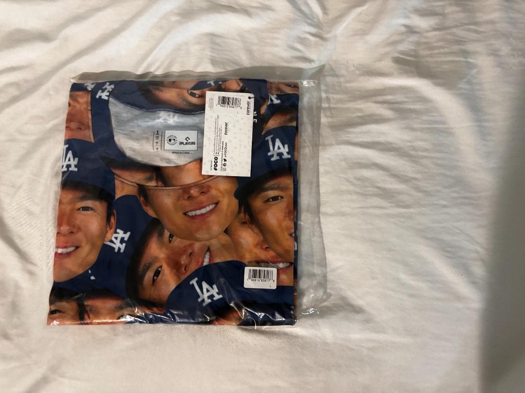山本由伸 フェイスTシャツ ロサンゼルス ドジャース 公式グッズ 顔だらけ”L”