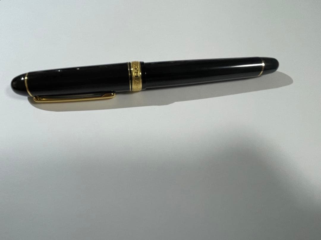 プラチナ万年筆3776センチュリー　字幅M 黒×金