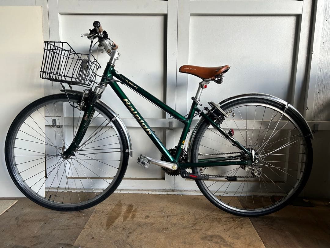 シティサイクル 21段変速 グリーン 前面バスケット付き