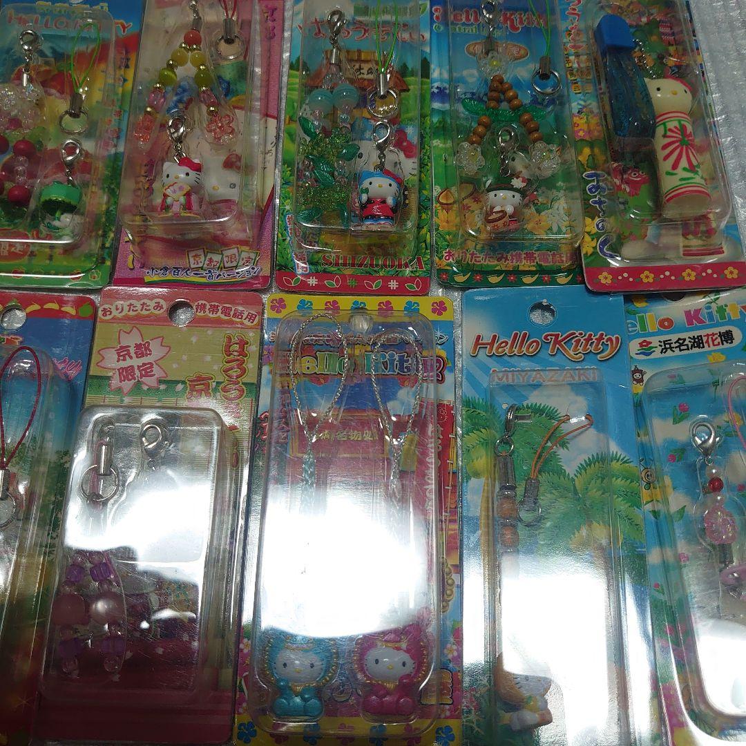 ハローキティストラップ109個セット海外限定品等