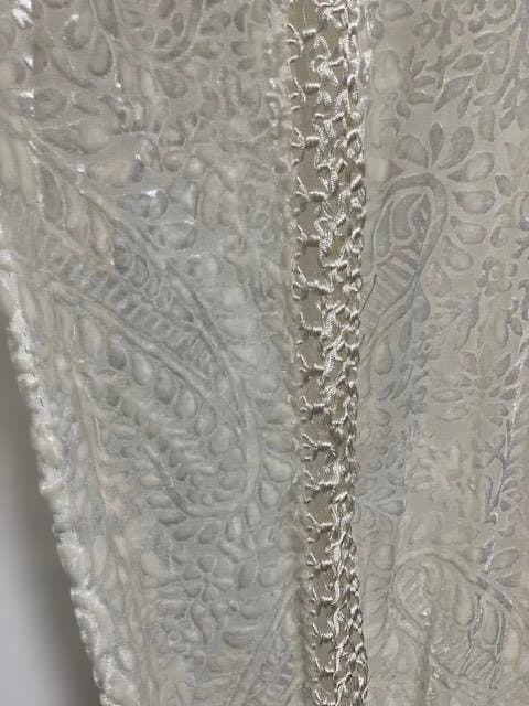 【SONIA JOHNES】ホワイト（アイボリー）シージョ