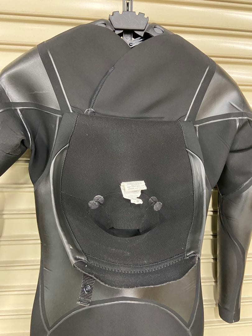 Hurley セミドライスーツ