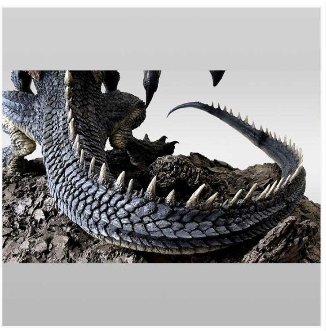 新品未開封、梱包箱伝票跡なし カプコン クリエイターズモデル 黒龍 ミラボレアス