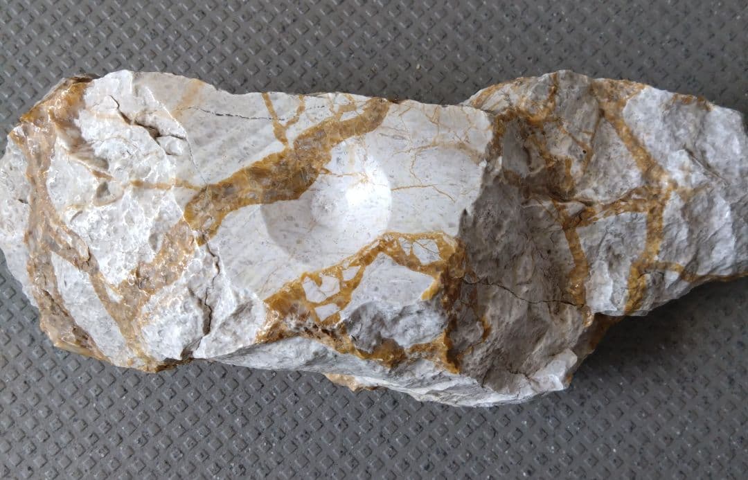 天然石　パワーストーン　ボールと台座　イエローストーン