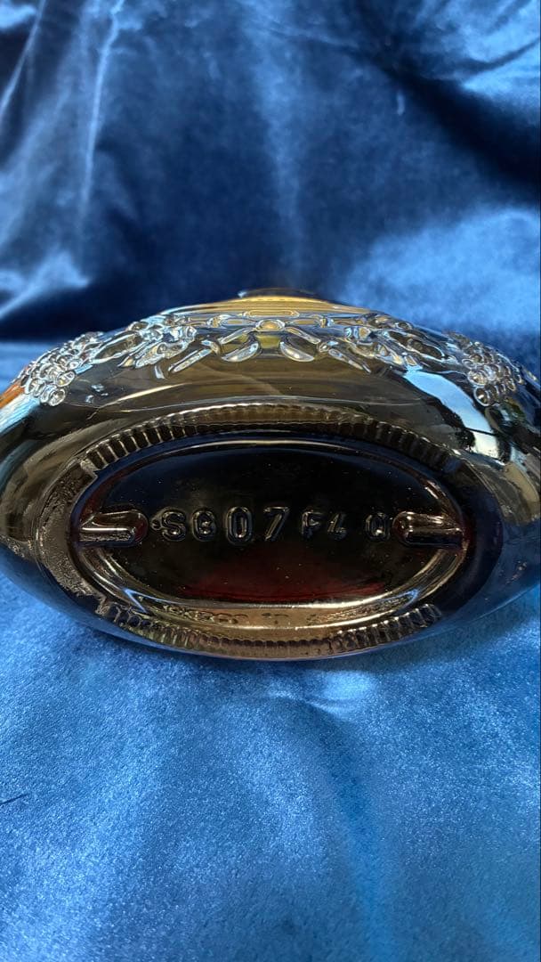 ヘネシー XO クリアボトル ゴールドキャップ 40％ 700ml 古酒 未開栓