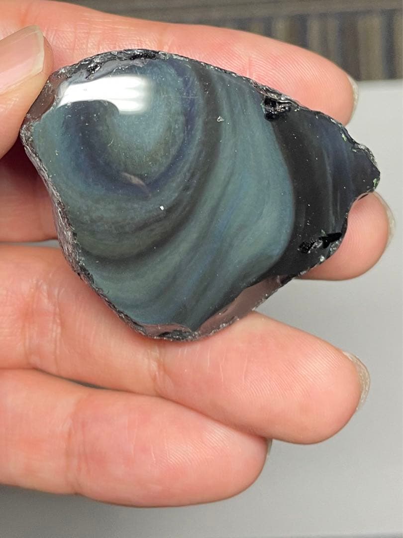 研磨品　十勝石玲瓏　エメラルドグリーンベース　レインボーオブシディアン