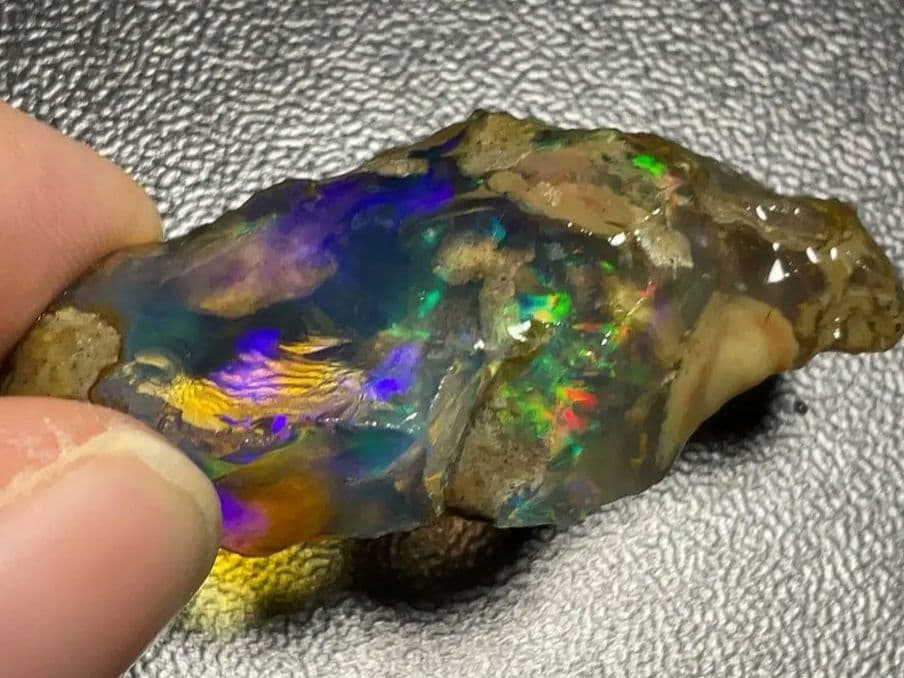 【40CT】エチオピア　オパール　原石　青　透明　黄色　ウェロ産