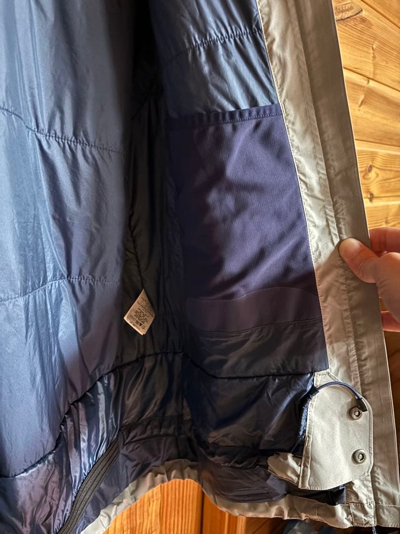 モンベル　パウダーグライドパーカ　サイズL 人気のライトグレー　ゴアテックス