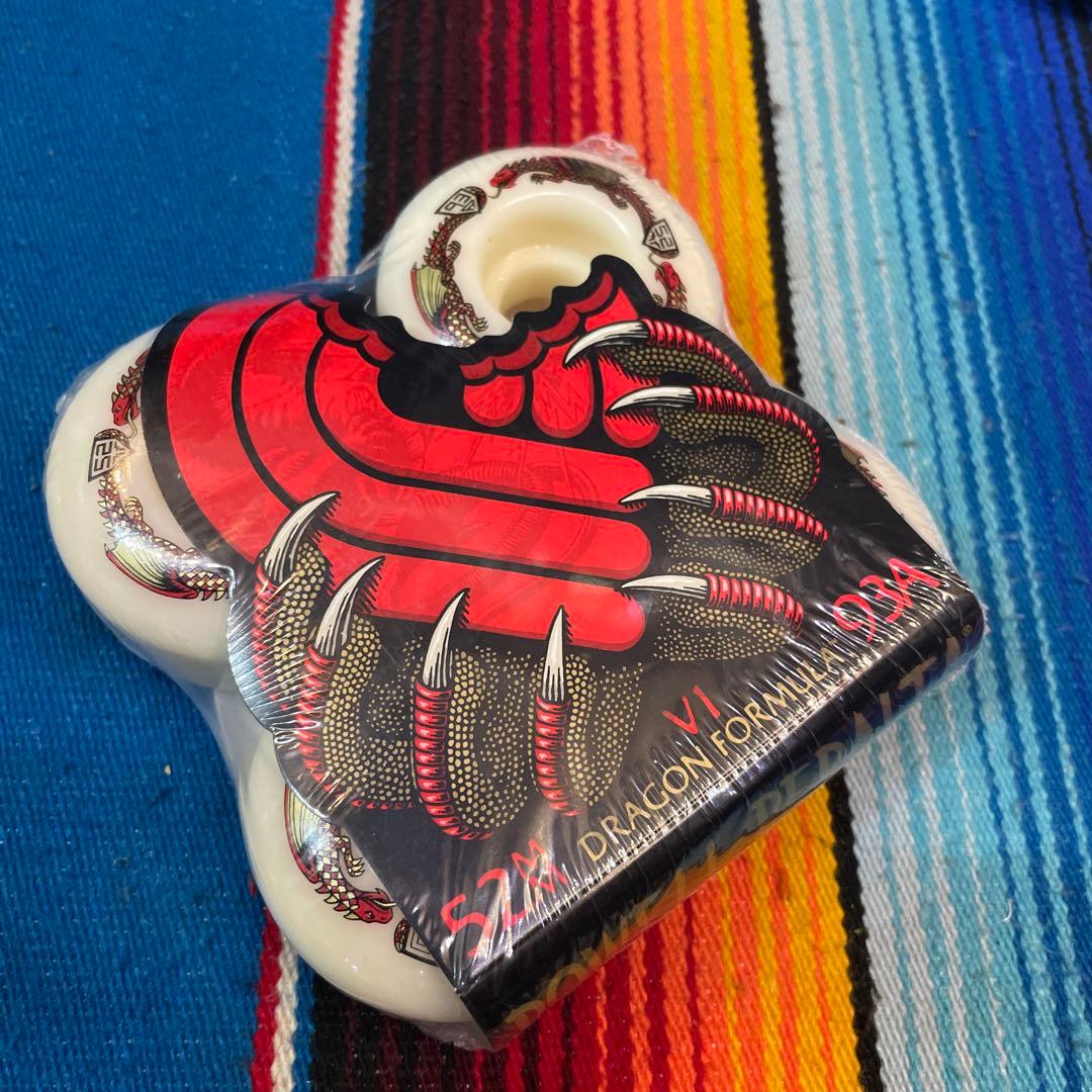 Powell Peralta Dragon52mmウィール定価込み10,980円