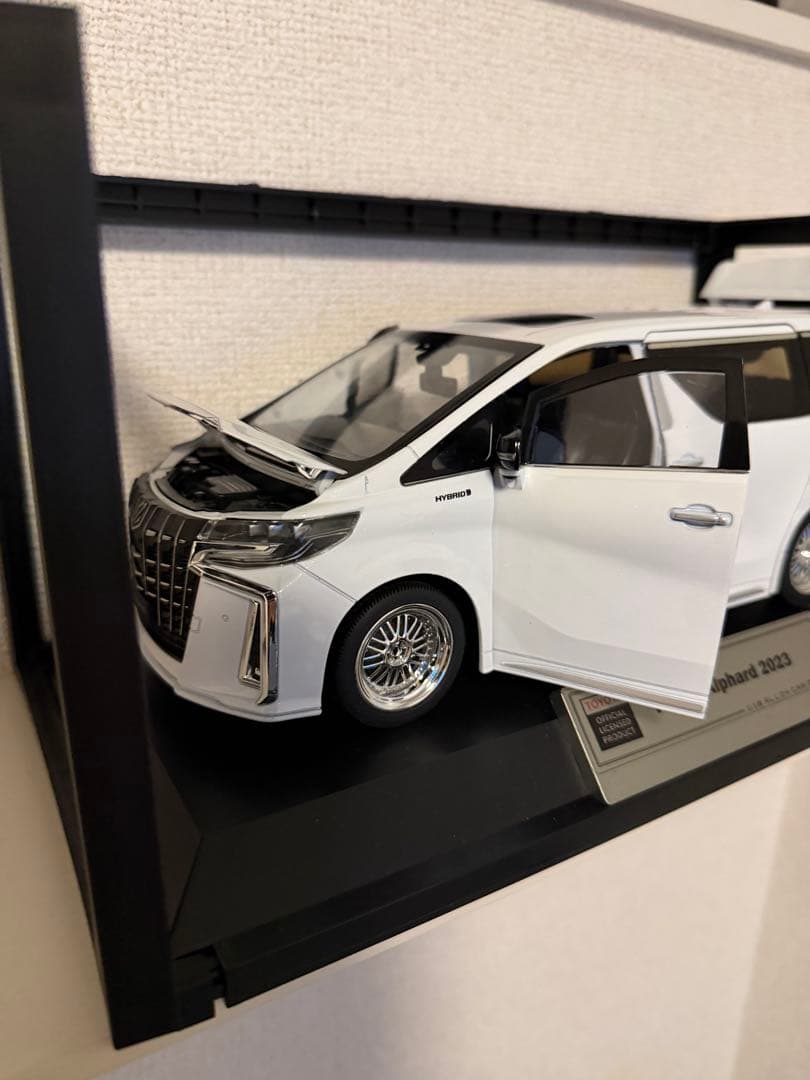 ブラック入荷！値下げ不可 トヨタ アルファード ミニカー 1/18 ホワイト