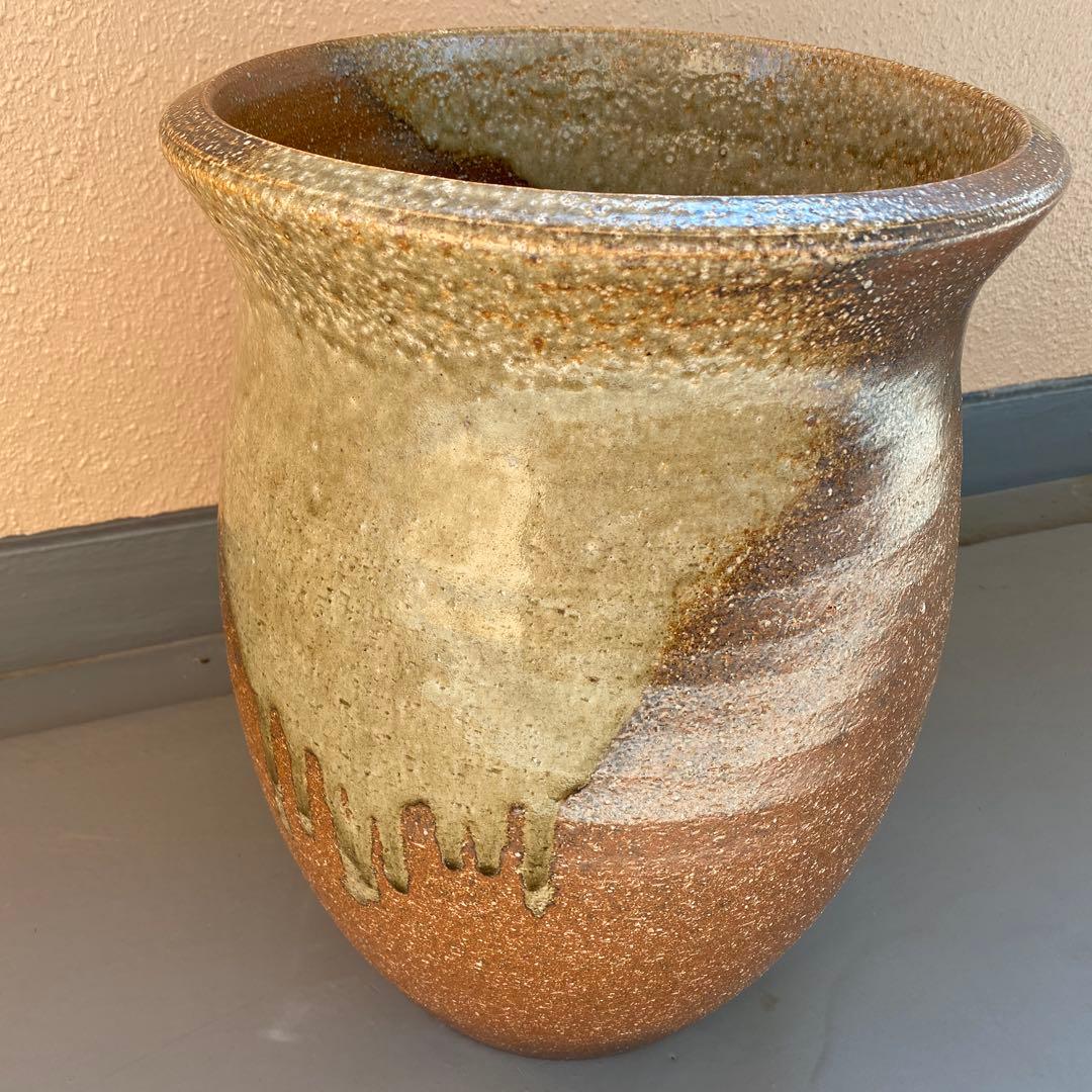 信楽焼き灰釉壷型陶器傘立て植木鉢