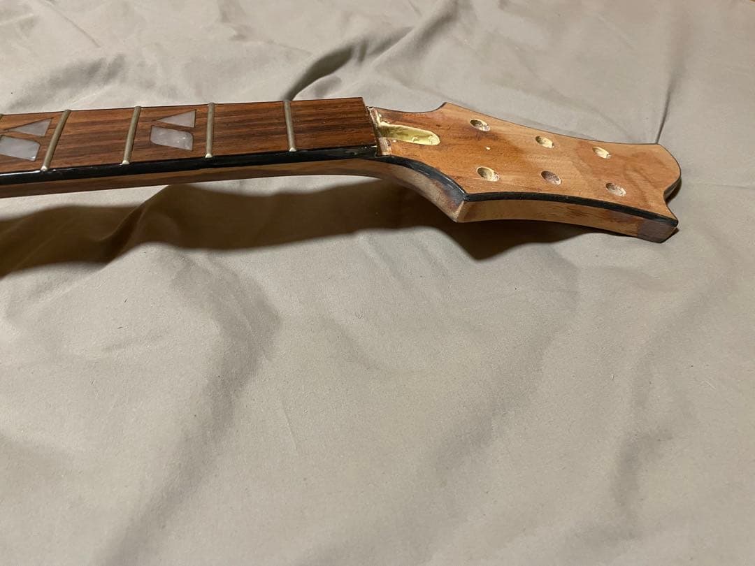 ジャンク フェルナンデス RAVELLE 塗装剥がし途中