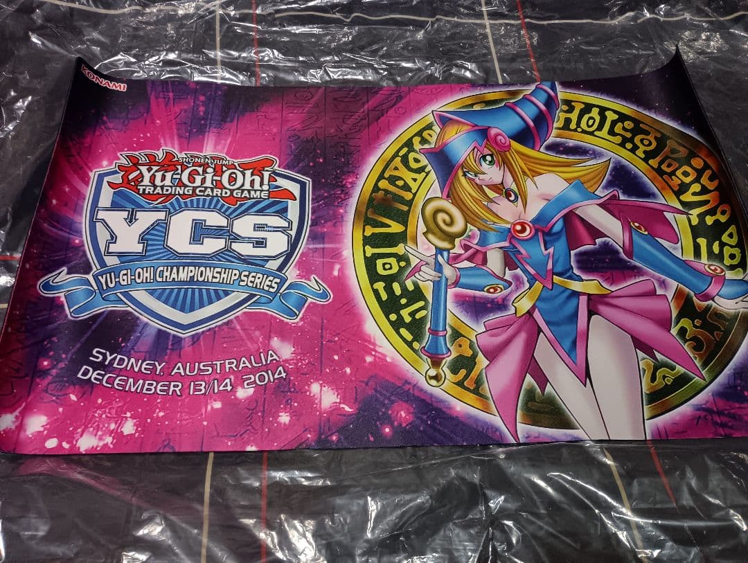 遊戯王引退品 プレイマット ブラックマジシャンガール