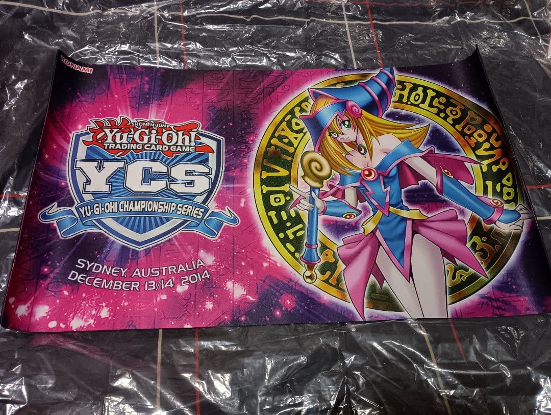 遊戯王引退品 プレイマット ブラックマジシャンガール