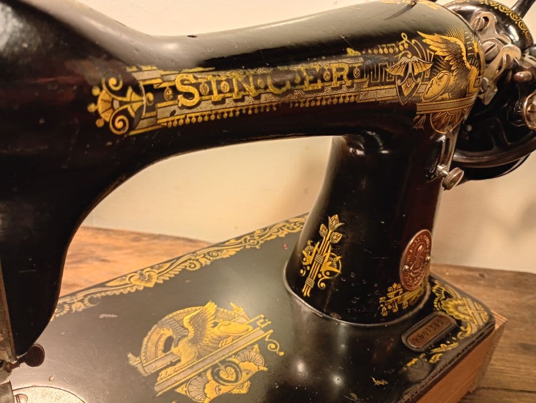 縫うためのアンティークミシン　シンガー　スフィンクス　手回し　整備済み絶好調
