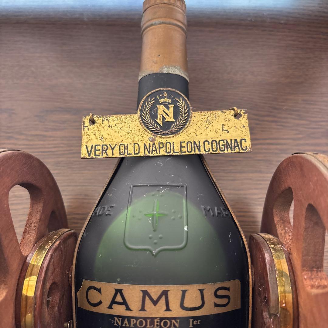 カミュナポレオンコニャック　砲台付き　古酒