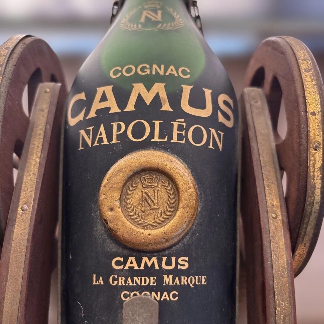 カミュナポレオンコニャック　砲台付き　古酒