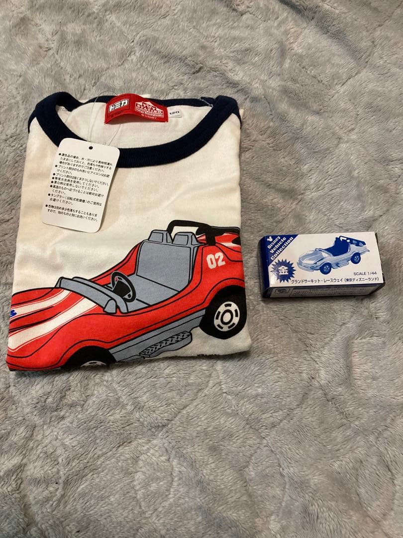 ディズニー　トミカ　グランドサーキットレースウェイ　金　Tシャツ付