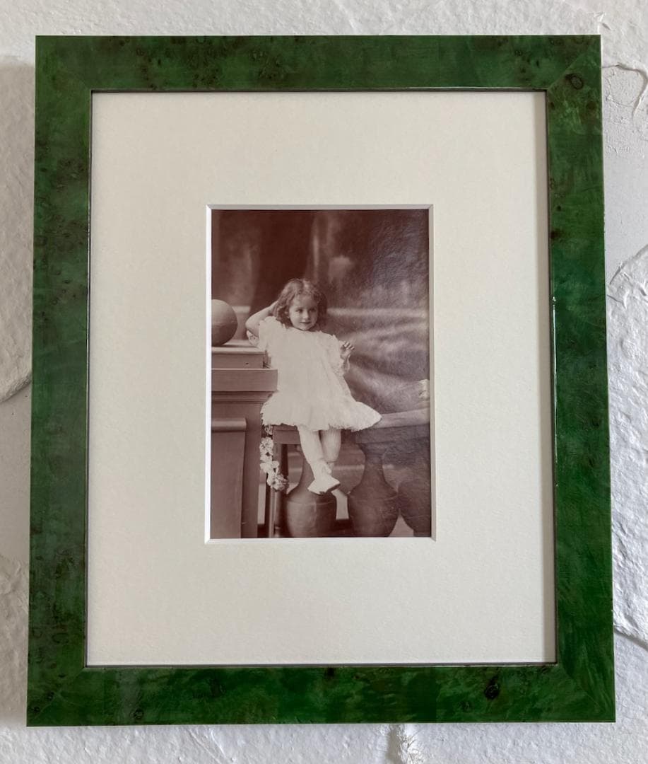 フランスアンティーク　肖像写真　《少女》 額装　アルビューメンプリント（鶏卵紙）
