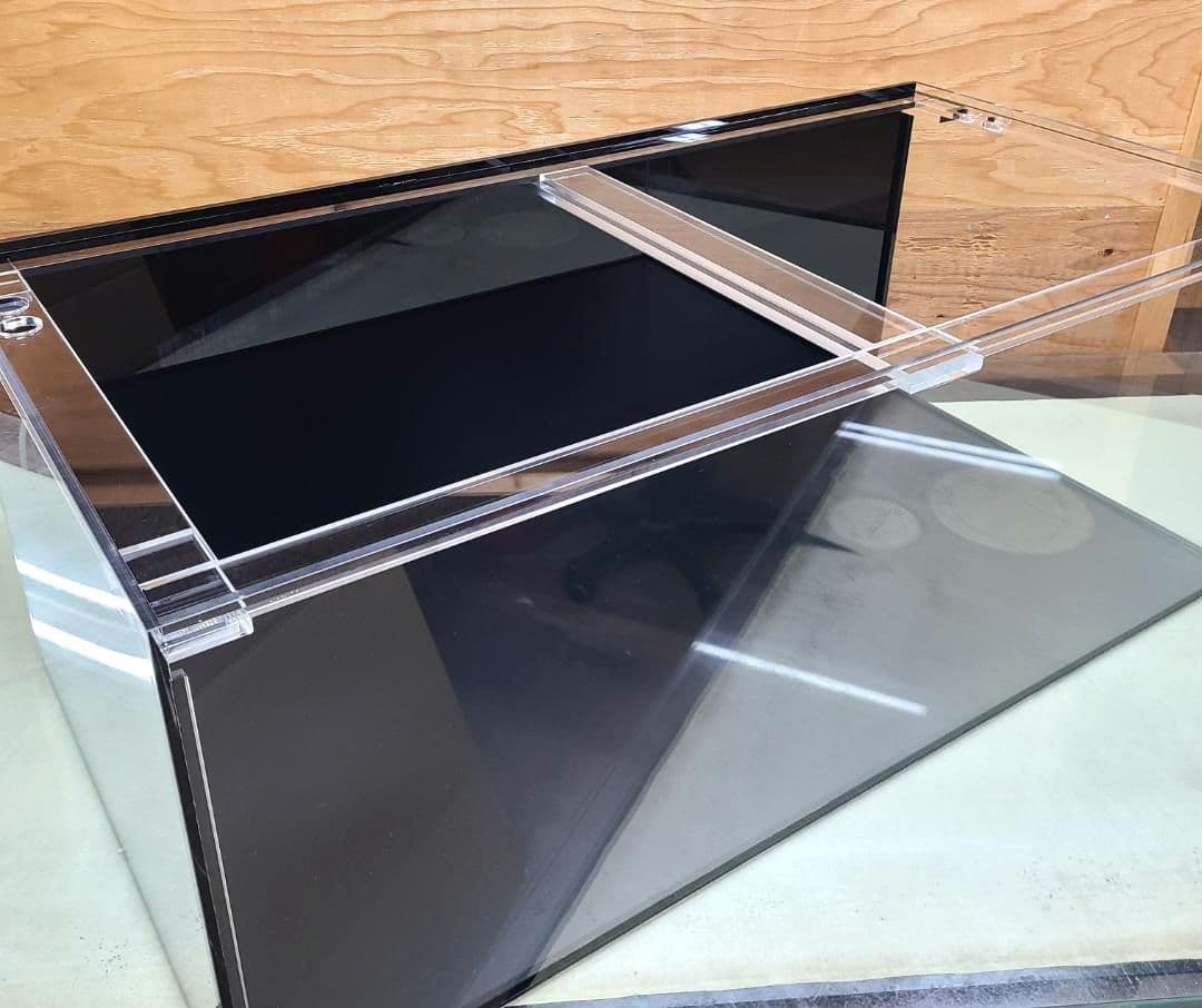 アクリル水槽　1200×600×450 8\5ミリ