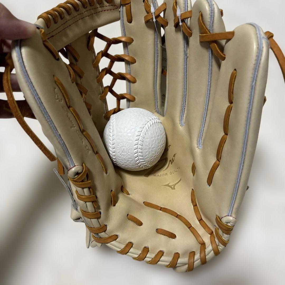 週末限定定価税込47300円！ミズノプロ　クラシック　軟式外野手用　新品未使用