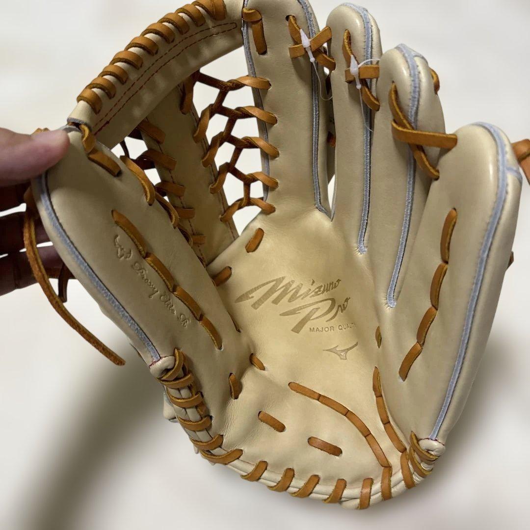 週末限定定価税込47300円！ミズノプロ　クラシック　軟式外野手用　新品未使用