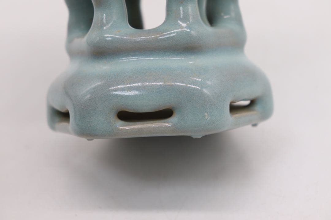 中国　青磁瓶　羊　送料込み0523