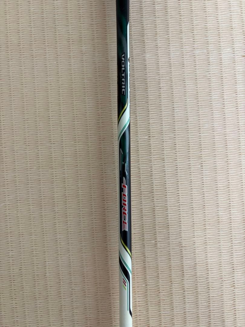 ヨネックス　ボルトリックZフォース　4UG5