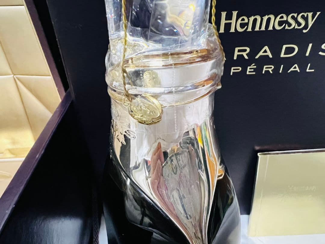 ヘネシー パラディ　アンペリアル　クリスタルボトル 冊子・化粧箱・外箱付き！