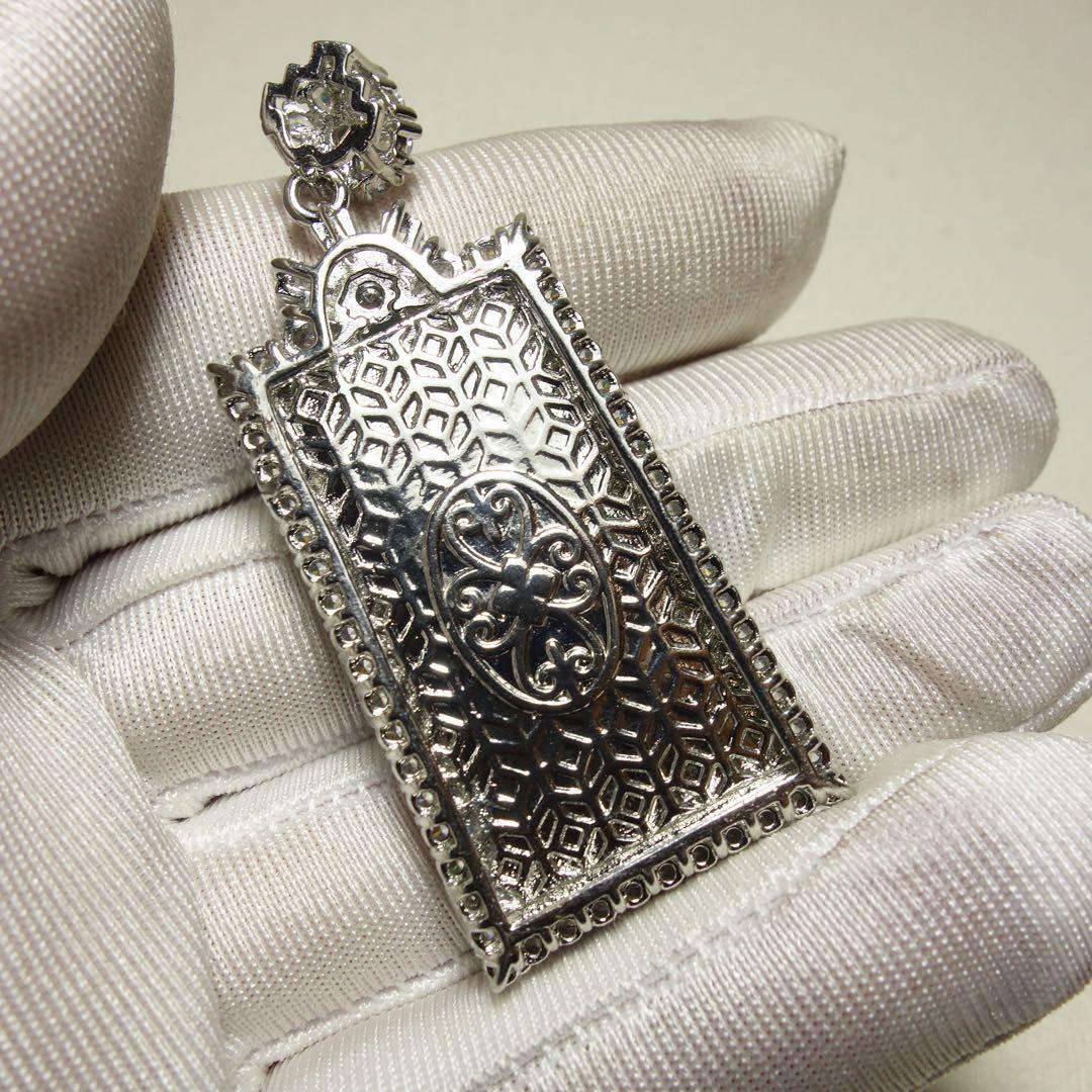 翡翠　ペンダント　天然石　時代物風C1A046