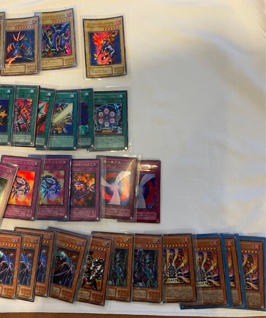 遊戯王カード 1枚400円　まとめ、セット売り可　初期から4期くらいまで