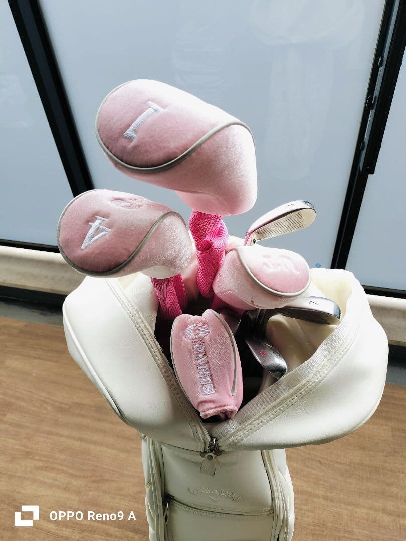 レディース【超お得】Callaway　キャディバッグ、クラブ9本セットカバー付属