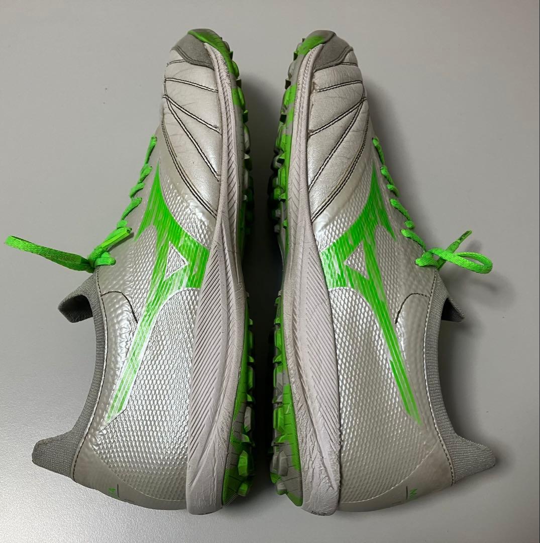 モレリアネオ4β トレーニングシューズ ターフ用 ホワイト/グリーン27.5