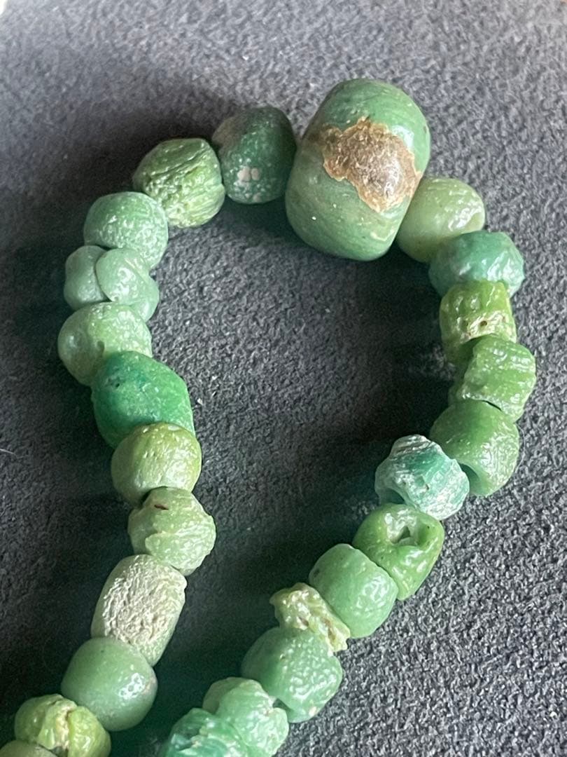 古墳期　硝子玉一連　風化　出土品　とんぼ玉