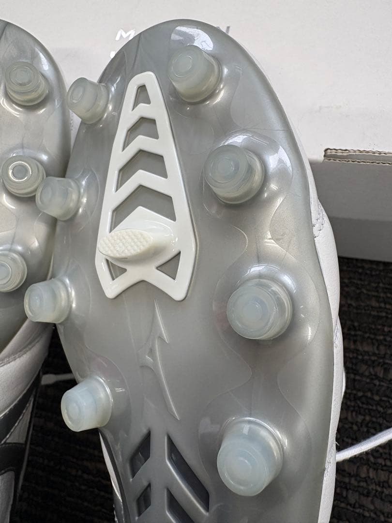 モレリア DNA JAPAN ホワイト×シルバー　27cm