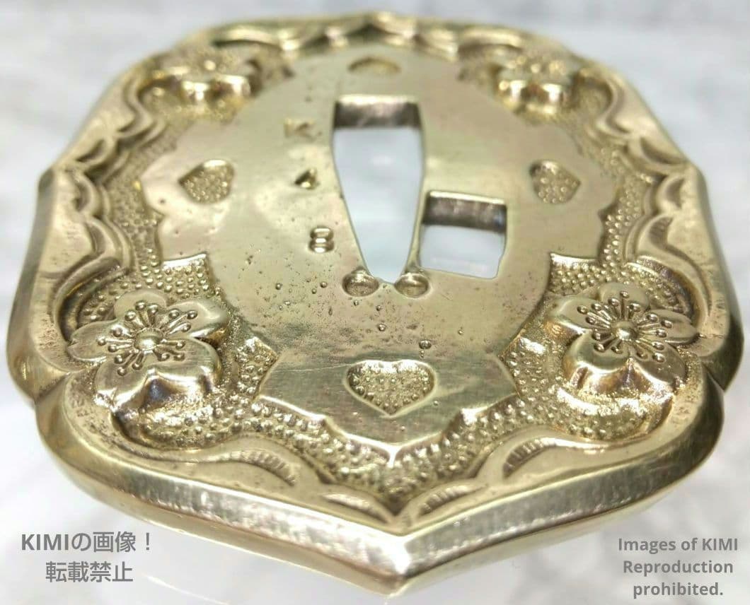 九八式軍刀の鍔 真鍮製 桜 九八式軍刀 Gunto Tsuba 軍装美術 K48