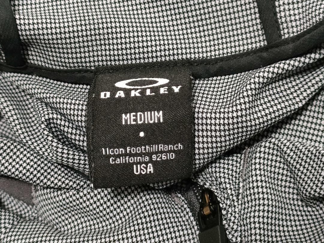 【美品】OAKLEY オークリー セットアップ 上下セット メンズ Mサイズ