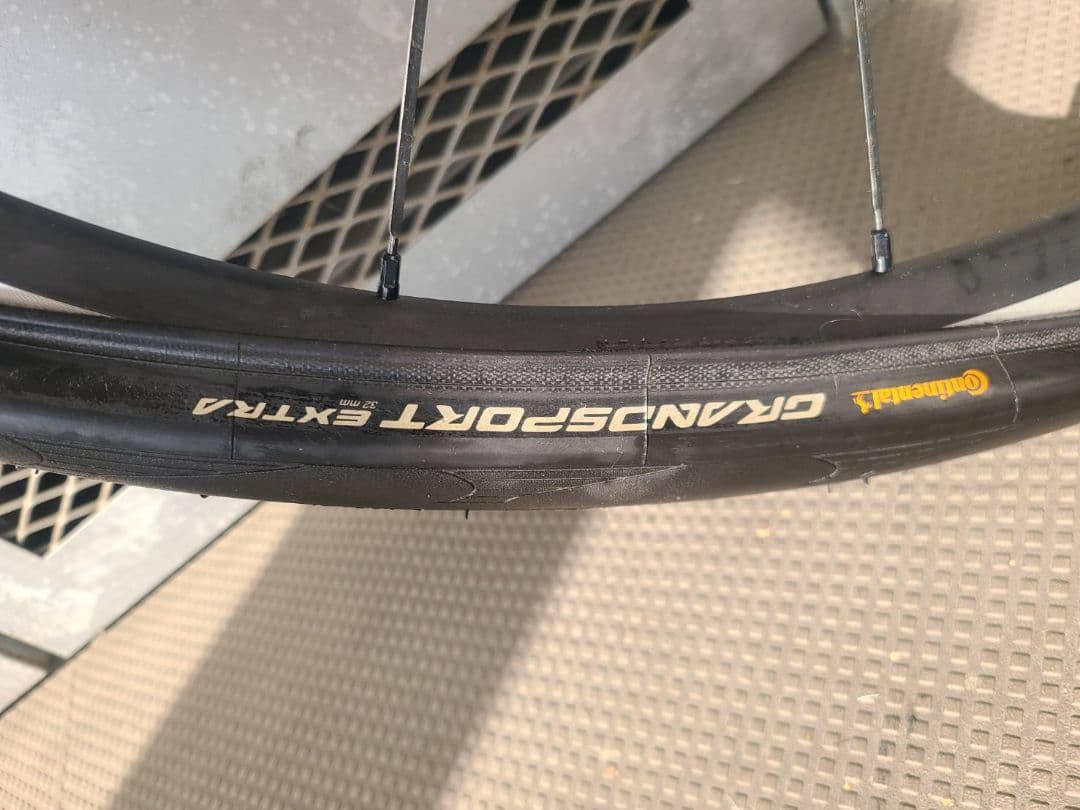 西宮市内手渡し Shimano WH-RC300-F 700C ホイール