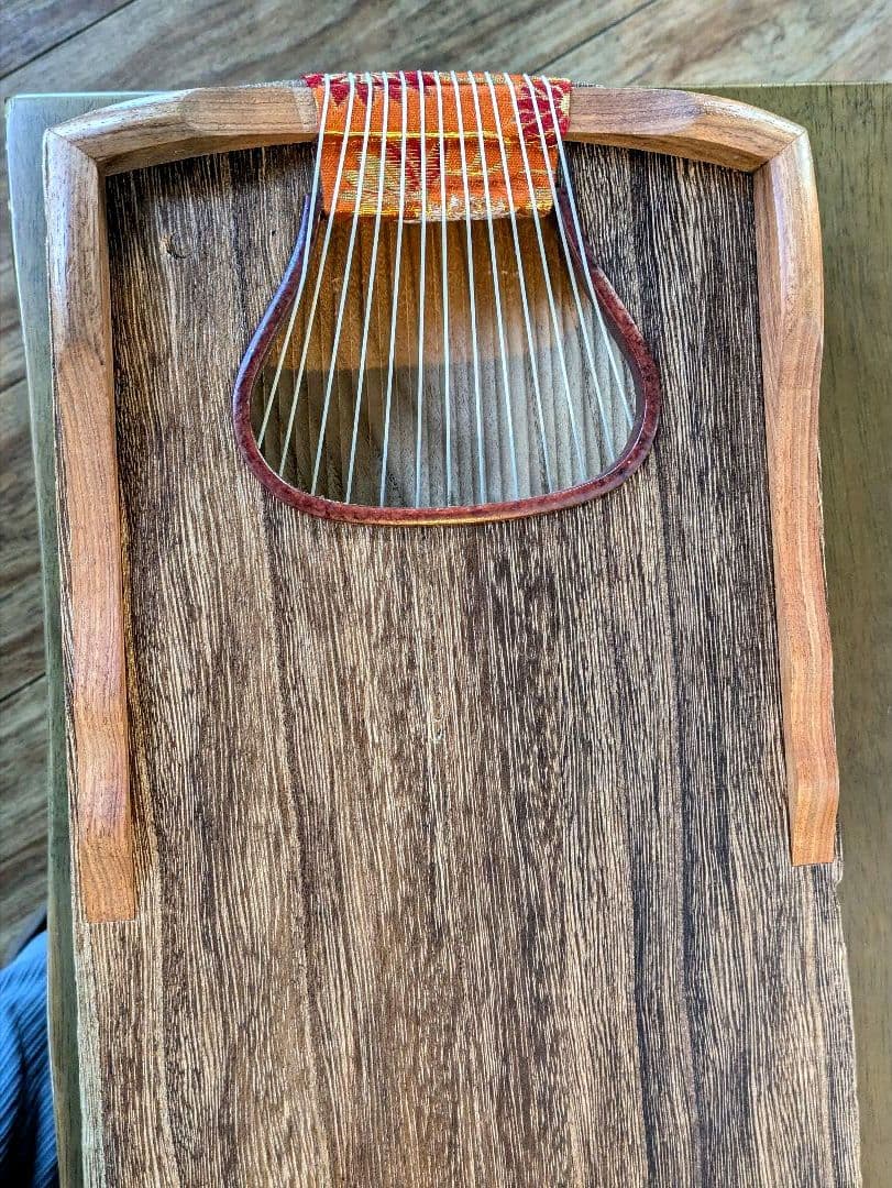 琴　和楽器　弦楽器 13弦　すだれ彫り　口絵　美木目