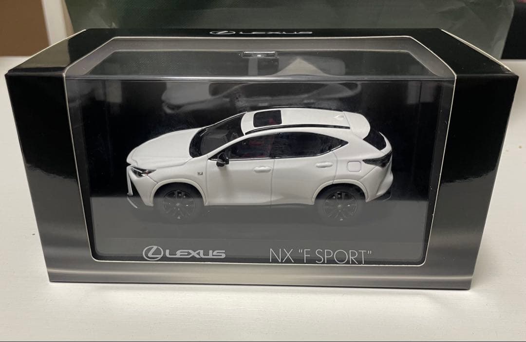 LEXUS NX ミニカー 白 京商