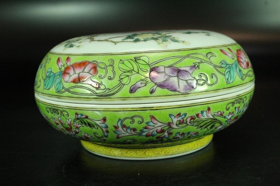 中国美術 粉彩 細密 花鳥紋 蓋物 乾隆年製 金彩 書(K-A384)